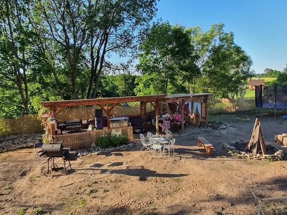 B&B Rando & Kaerdi Juures Oue Lyuganuse Exterior foto